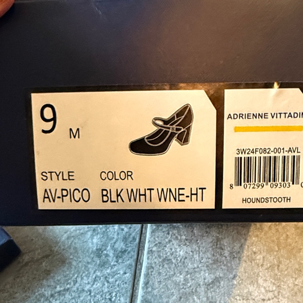 Adrienne Vittadini Black White Wine Heeled Mary Jane
Worn once